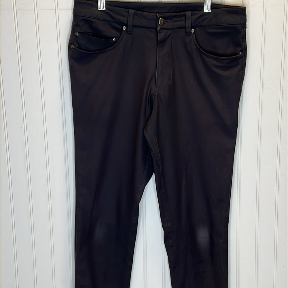 Lululemon Dark Grey Mens Pants Size 31